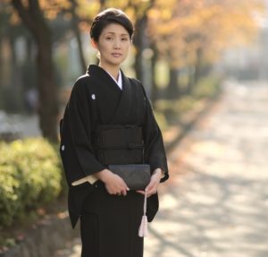 喪服の着物一式を購入したらいくらになる？