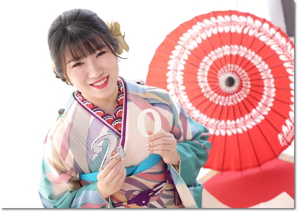 白 水色 ママ振袖 刺繍半衿半衿のコーディネート事例