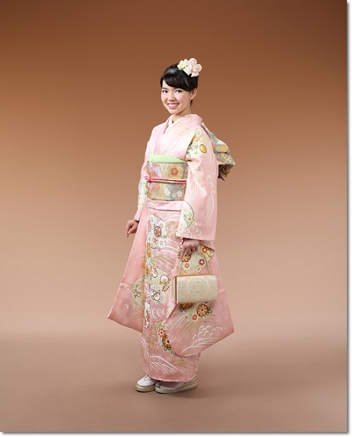 薄ピンク 古典柄振袖