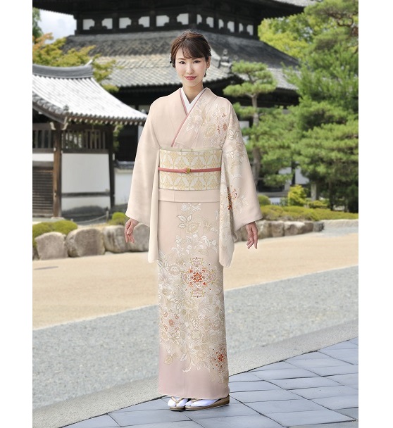 薄ピンク 牡丹唐草華文様   古典柄 訪問着 正絹 七五三 お宮参り 20代30代向け 名古屋市きものやまなか