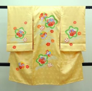 女の子産着「黄色に桜」