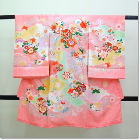 お宮参り女の子産着 ピンク色 雲取り鹿の子 手毬 桜 文様 格安 購入品