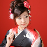 振袖ヘアにつまみ簪